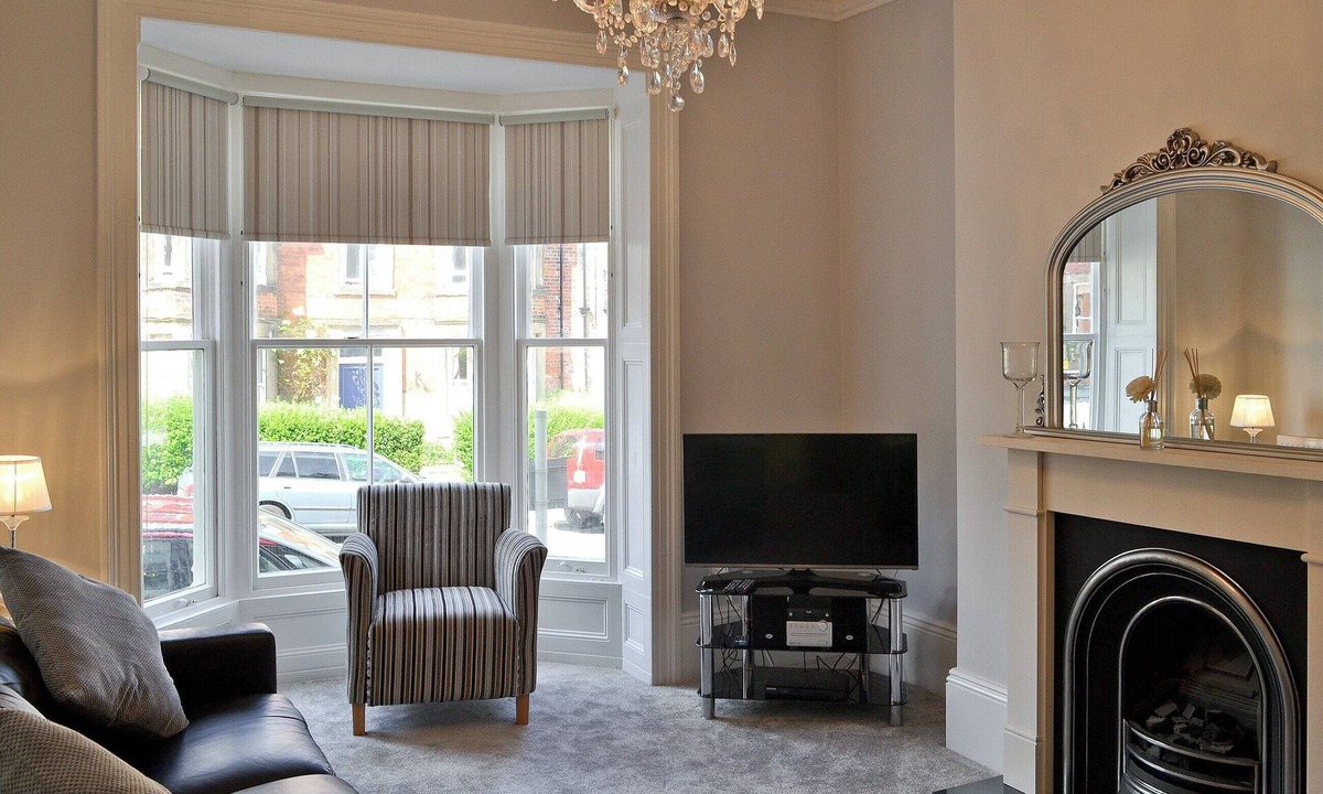 West Cliff Cottage | Abbeydale Town House