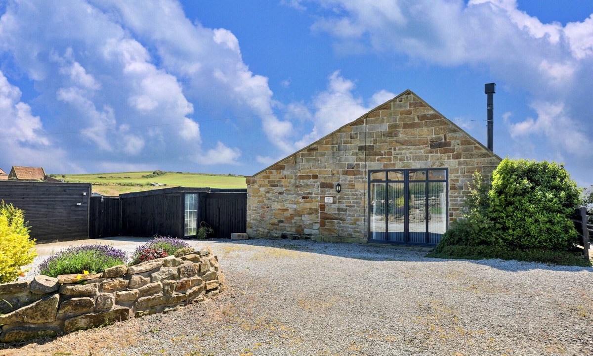 Whitby Ski Chalet | Abbeyview