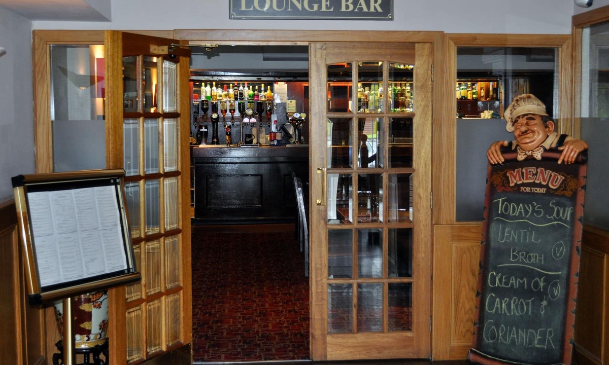 Dumbarton Hotel | Abbotsford Hotel