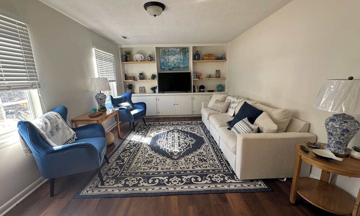 Helena House | Abby Lane- a charming home on a safe and quiet street with a nice forest view