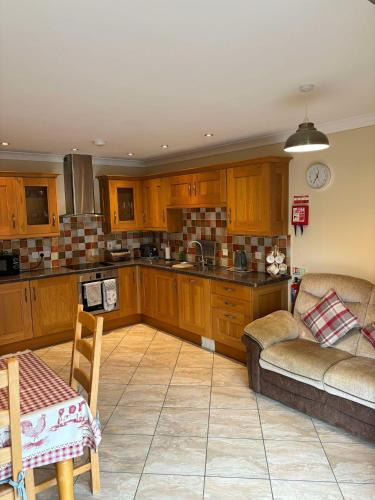 Aberystwyth House | Aberystwyth Ilar Cottage,