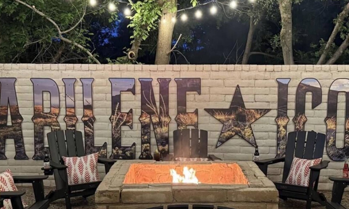 Abilene House | Abilene Icon- Sky, Story, and the Western Spirit!