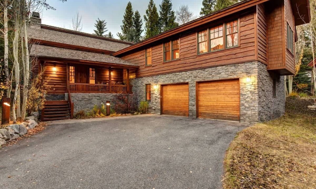 Granite Ridge House | Abode at the Homestead, walk to slopes, hot tub