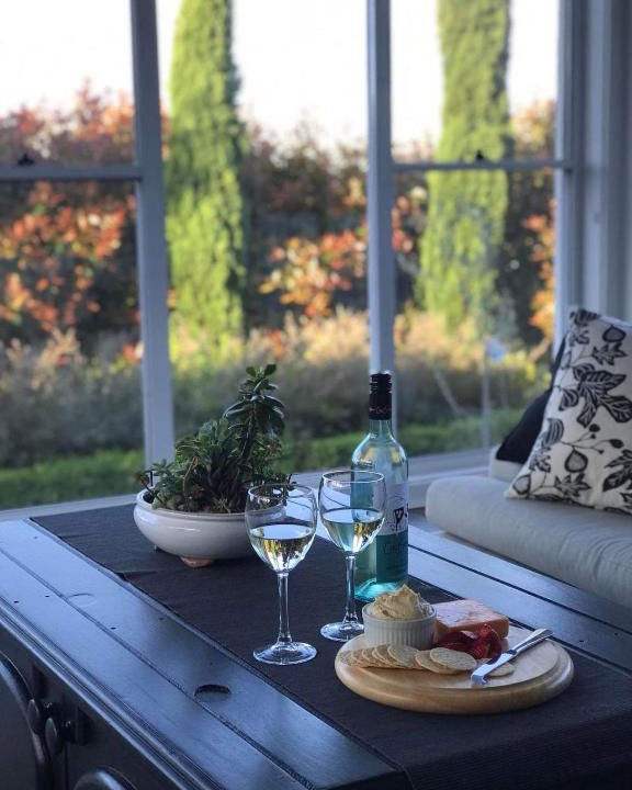 Renwick House | Abode with a View