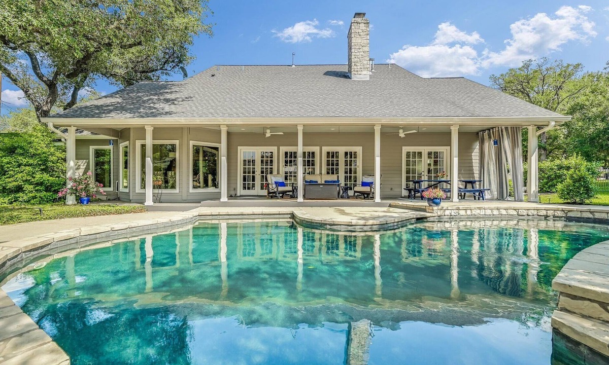 Bee Creek Terrace House | Above Auth Westlake I Pool I Hot Tub I Game Room I Back House I Greenbelt