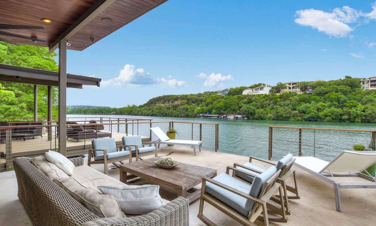 Green Park House | Above Lakeside I Lakefront | Pickleball I Pool/Spa l Firepit I Luxe Services