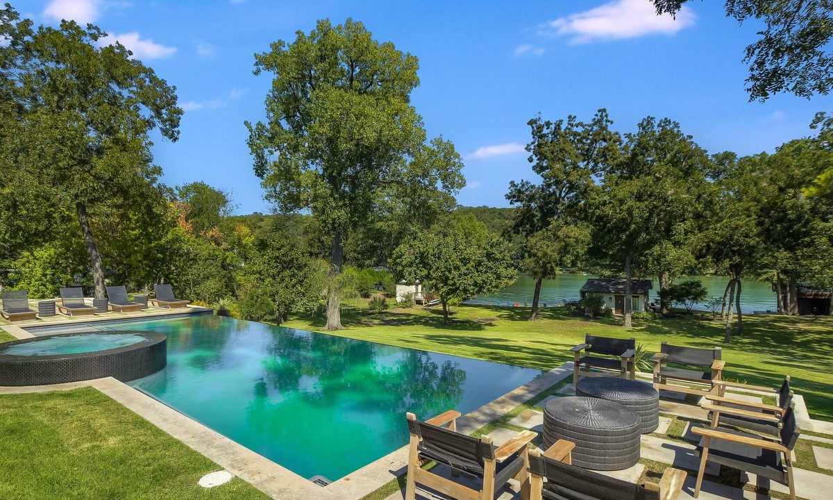 Wood Island House | Above Sapphire | Lakefront I Casita | Pool & Spa I Lake Beach I Dock