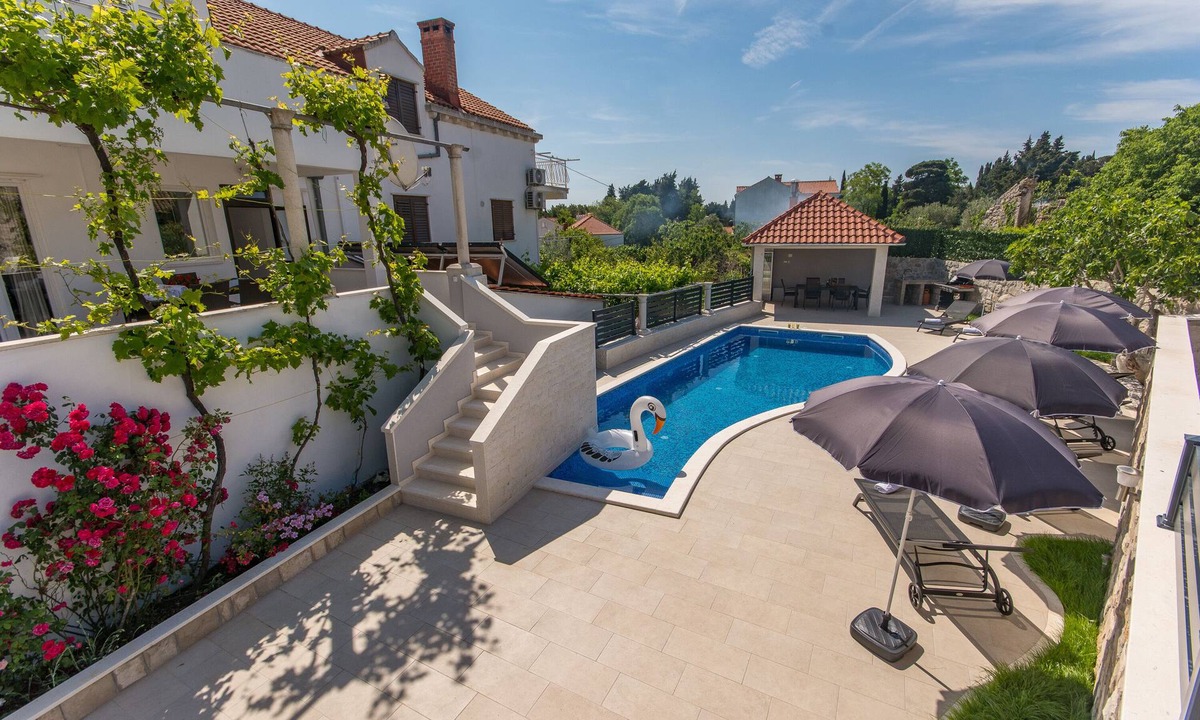 Bosanka Apartment | Above the Blue: 2BR Serene Horizon Pool&Terrace