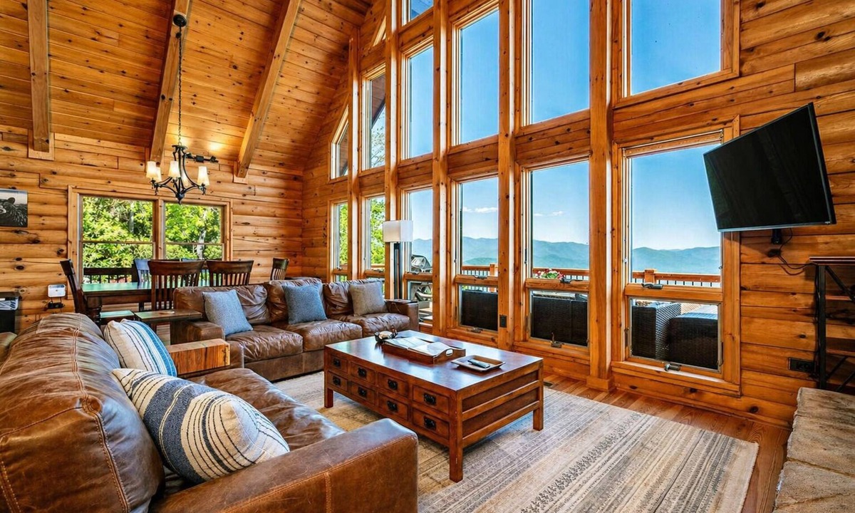 Old Fort Cabin | Above the Clouds | Pet-Friendly Log Cabin with Hot Tub & Epic Views!