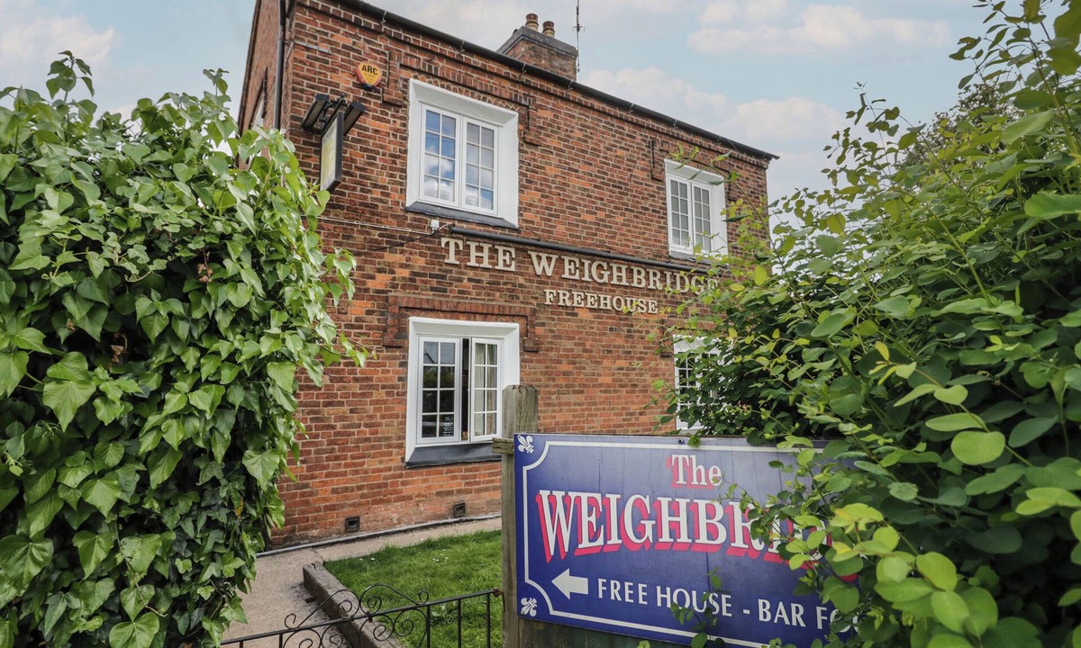 Barnt Green Cottage | Above The Pub