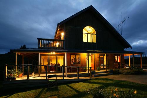 Waitomo Caves Bed & Breakfast | Abseil Inn