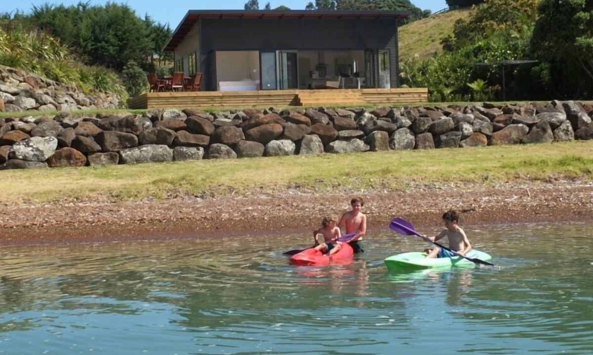 Purerua House | Absolute beachfront bach