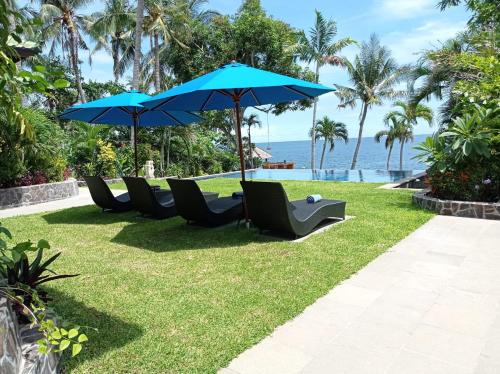 Tulamben Villa | Absolute Beachfront Private Villa sleeps 6 with Infinity Pool on 1200m2 of Tropical Land