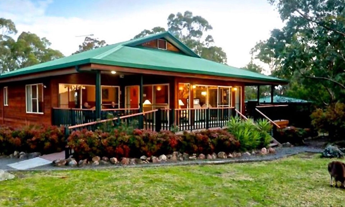 Vacy House | Absolute luxury, surprising additions, welcome hamper & wine, cheese & biscuits