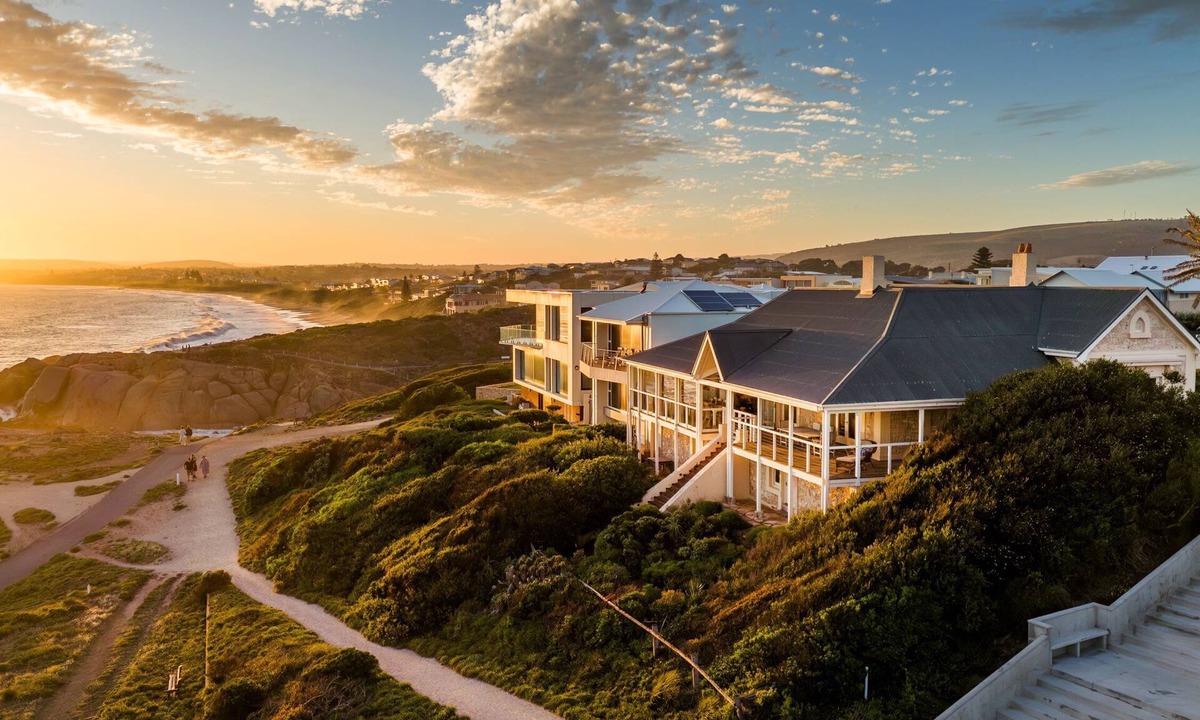 Port Elliot House | Absolute Ocean Frontage 1 The Strand Pt Elliot