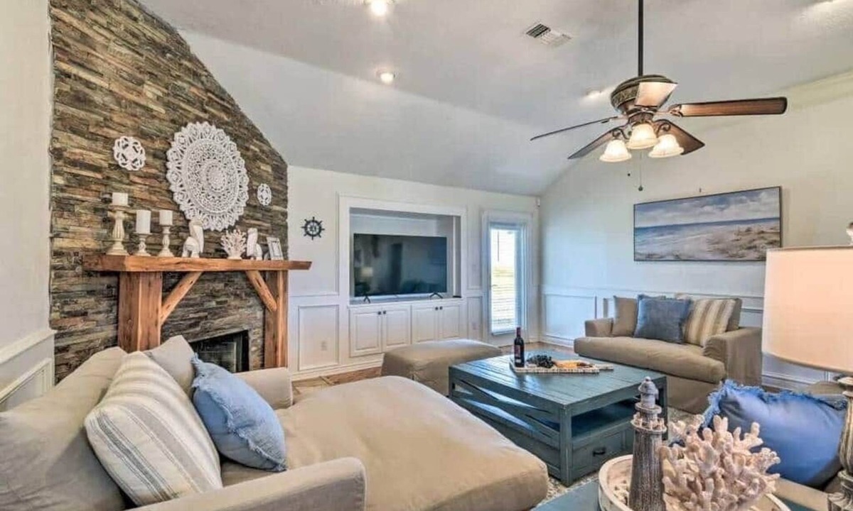 Spanish Grant House | Absolute Paradise Galveston