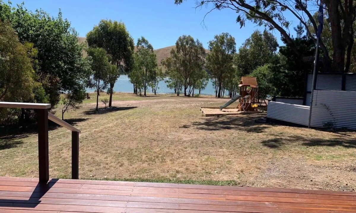 Bonnie Doon House | Absolute Waterfront, With Comfort and Style