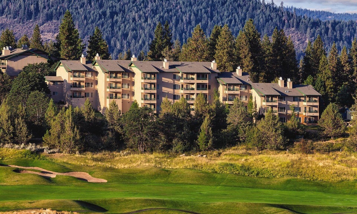 Klamath Falls Resort | Absolutely gorgeous resort & condos !