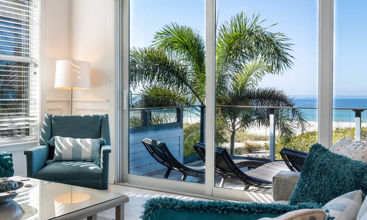 Ilexhurst House | Absolutely Perfect · Gulf Front · Private Beach Home