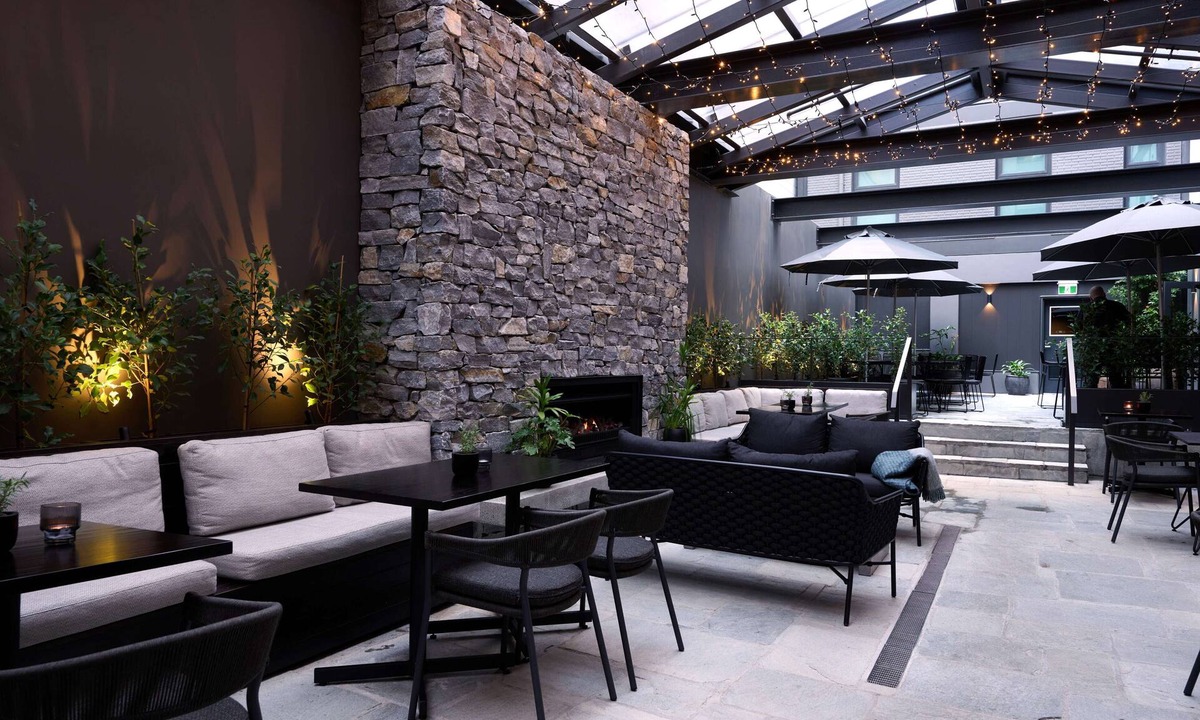 Newton Hotel | Abstract Hotel