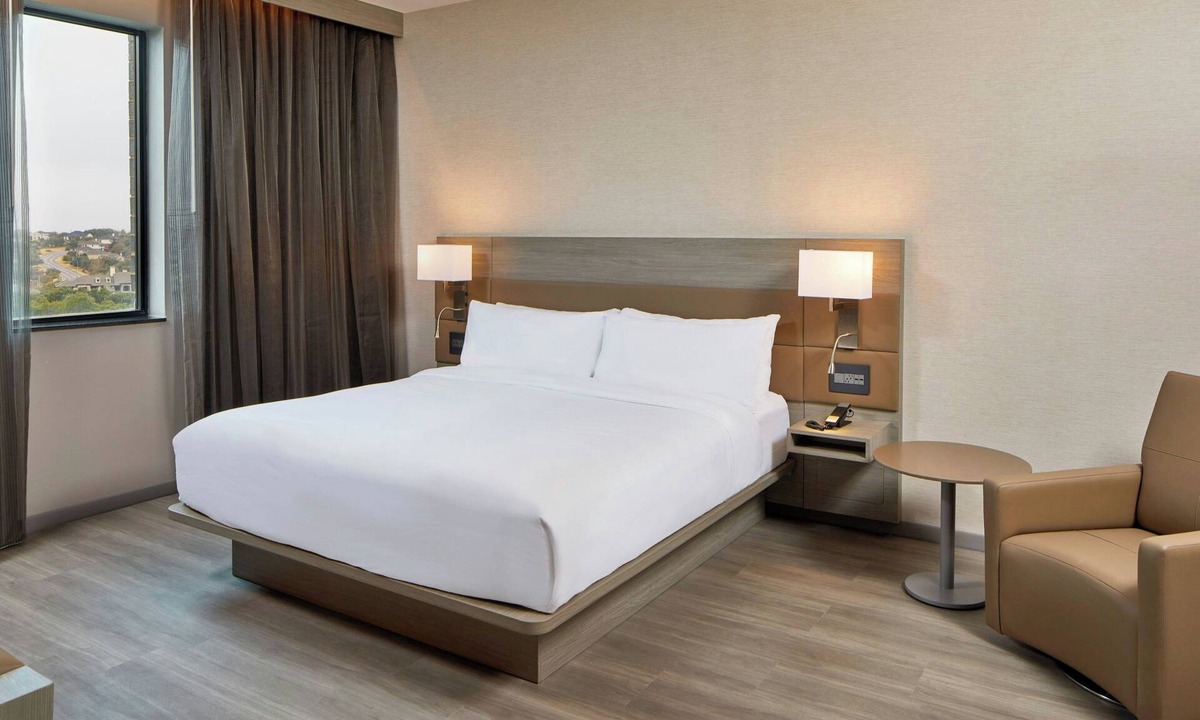 West Oak Hill Hotel | AC Hotel by Marriott Austin Hill Country