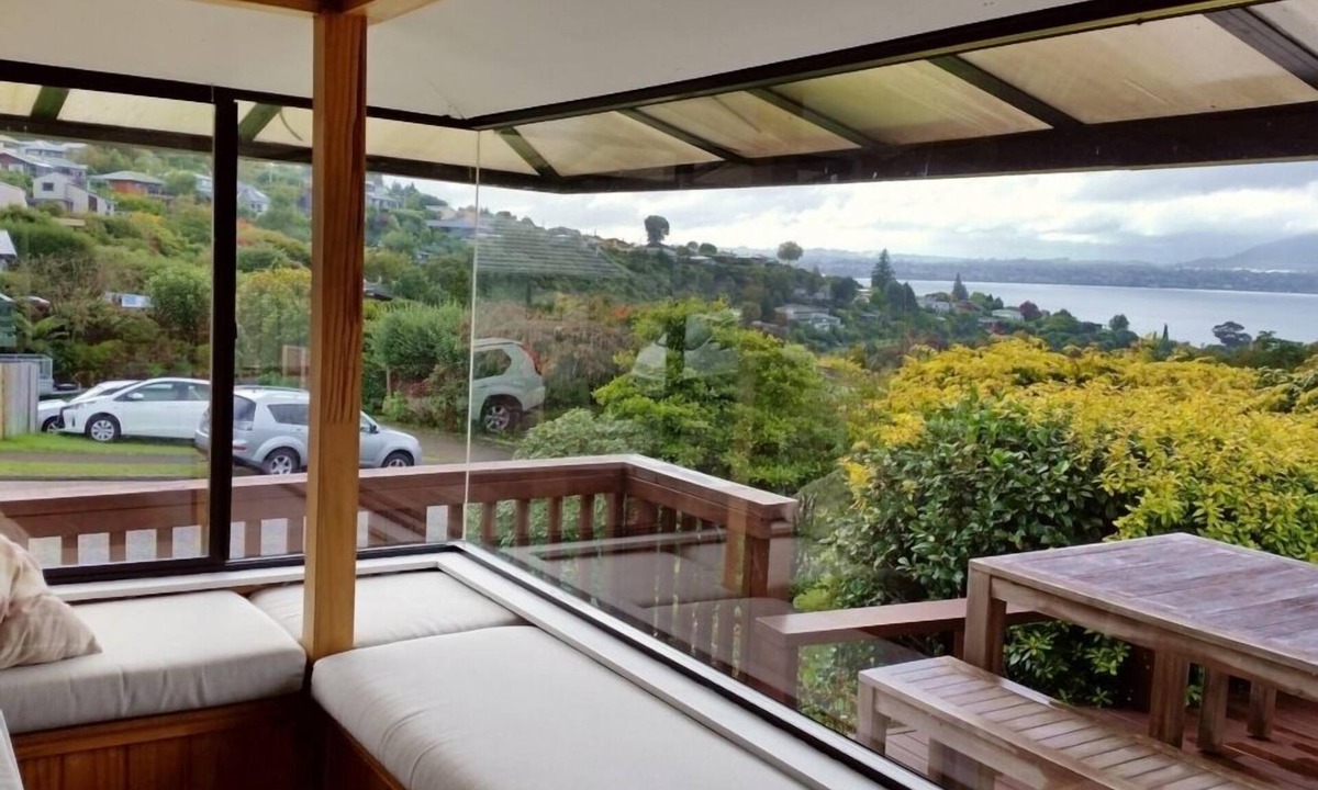 Acacia Bay House | Acacia Bay Holiday Gem