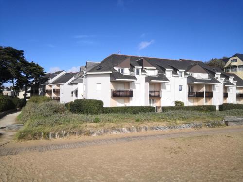 Saint-Marc-sur-Mer Apartment | Accès direct à la PLAGE de Mr HULOT Saint Marc sur Mer près de La Baule - Parking privé