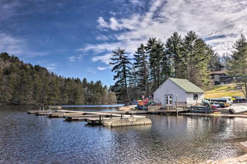 Sapphire House | Access to Lake & Pool! Sapphire Resort Retreat