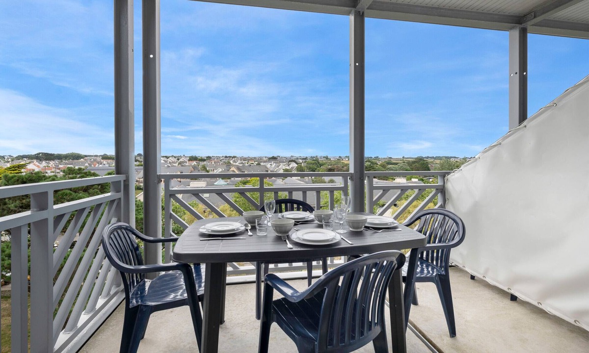 Le Croisic Apartment | access to the beach, pool, nice flat for 4