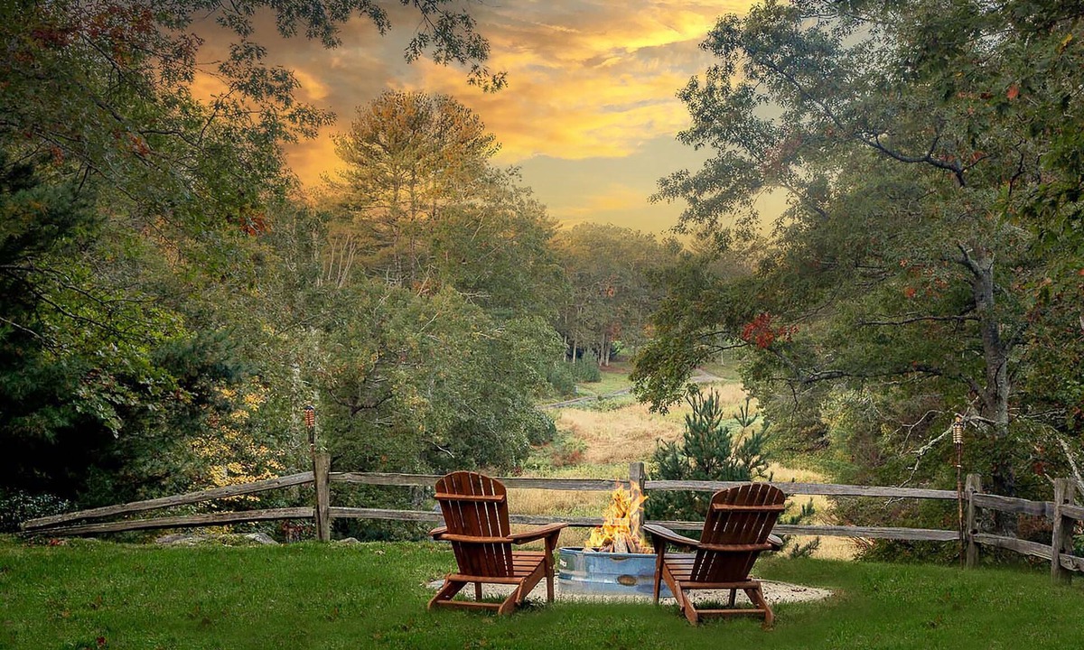 Wyoming Apartment | Access to Unmatched Amenities | Adults Exclusive