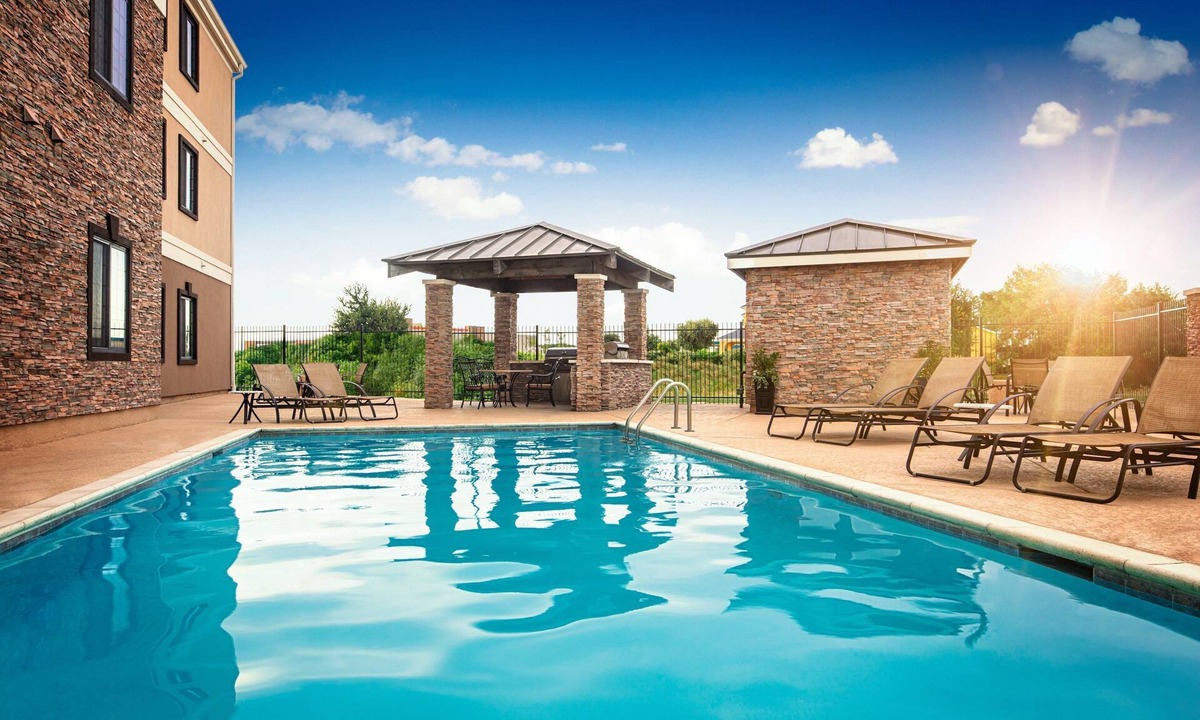 White Settlement Apartment | Accessible 1BR Suite With Tub & Sofa Bed