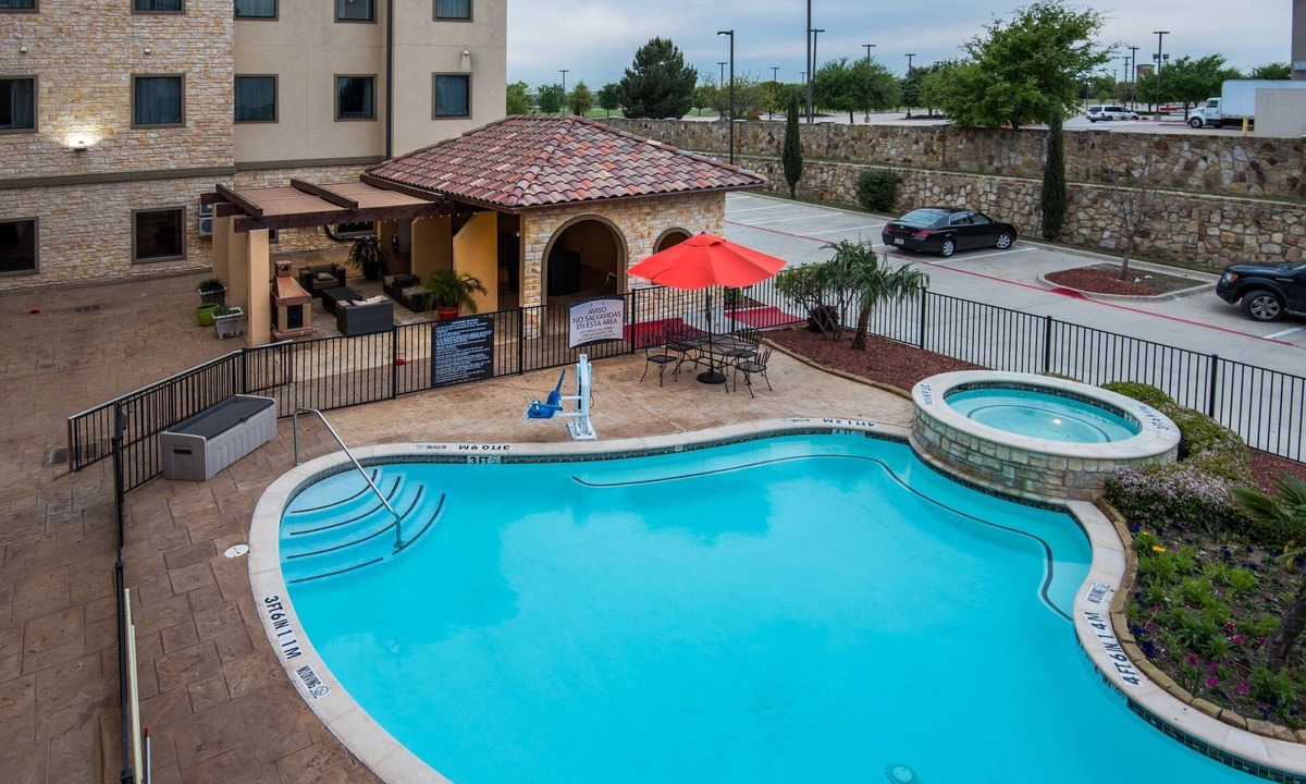 Irving Apartment | Accessible 2BR Suite w/Work Desk | Free Breakfast