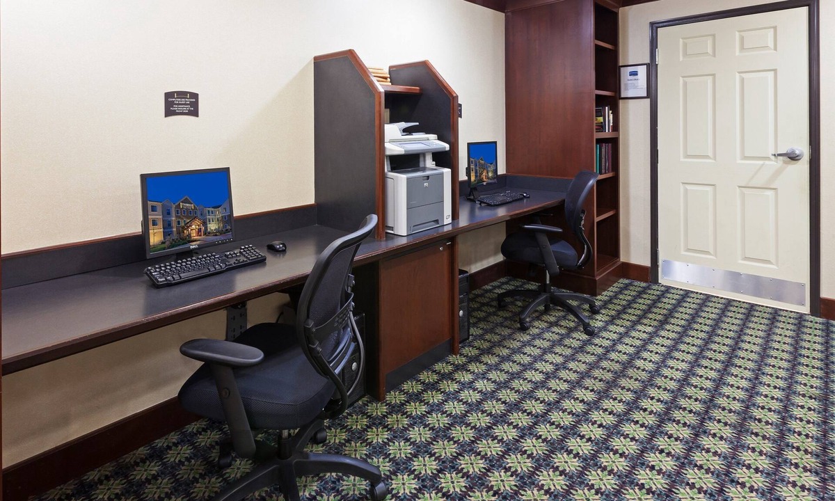 Fort Worth Apartment | Accessible Queen Studio With Full Kitchen
