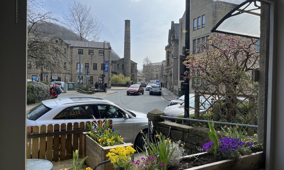 Wadsworth Apartment | Accessible Quiet Studio in Prime Central Location with Log Burner &Private Patio