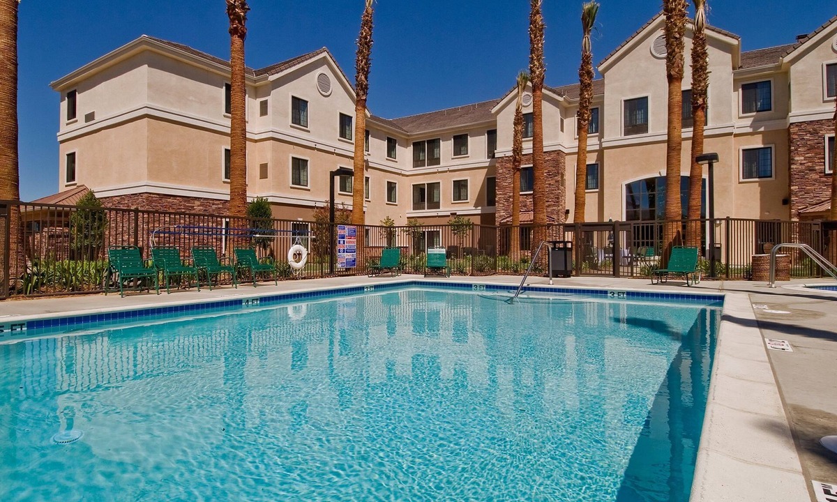 Palmdale Apartment | Accessible Studio Suite w/Bathtub, Palmdale
