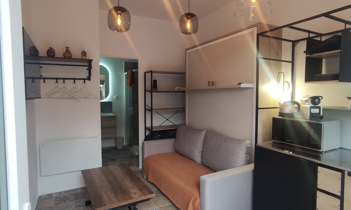 Marcq-en-Baroeul Apartment | Accommodation, terrace and secure, covered parking lot 5 minutes from Lille