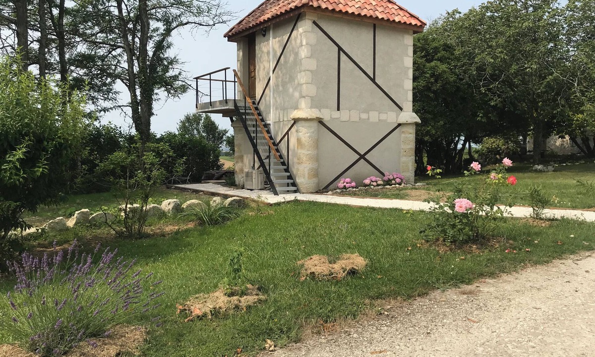 Laplume Cottage | Accommodation Le Pigeonnier