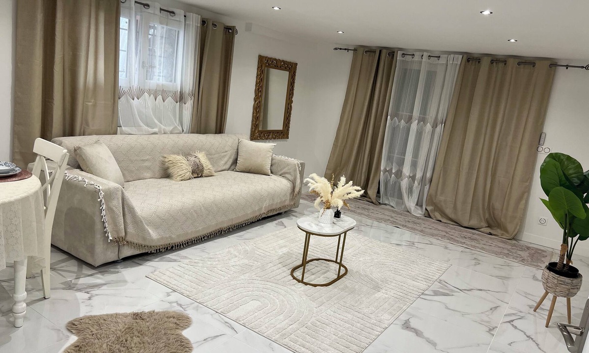 Palaiseau House | Accommodation Lina (near Paris)