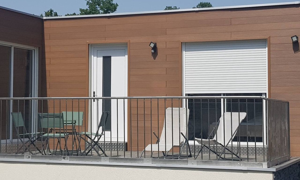 Coupvray Apartment | Accommodation with large terrace