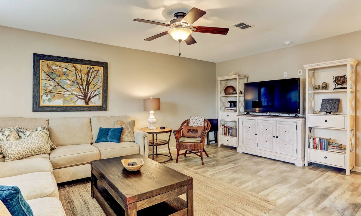 Fernandina Beach Condo | Ace the Beach: Sports & Sun Just Steps Away