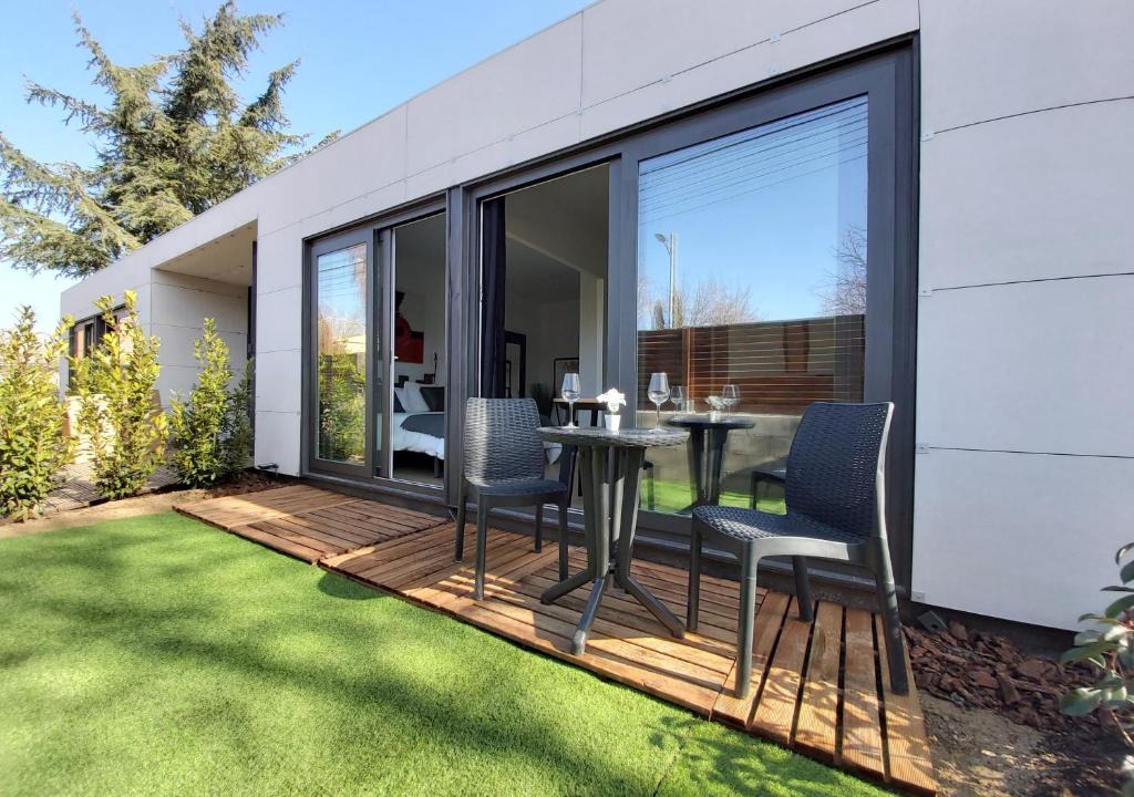 Cerceda Apartment | Acero y Piedra Apartamentos con jardín privado