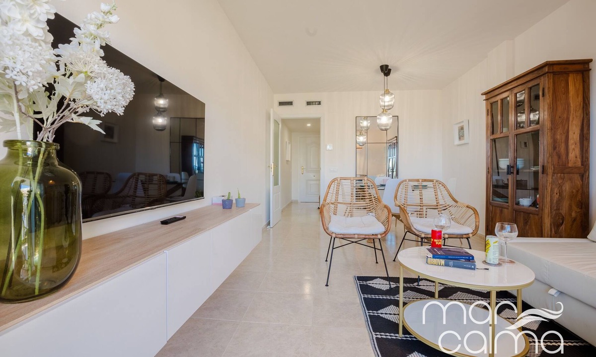 Miami Platja Apartment | Acogedor Apartamento con Piscina a un Minuto de la Playa