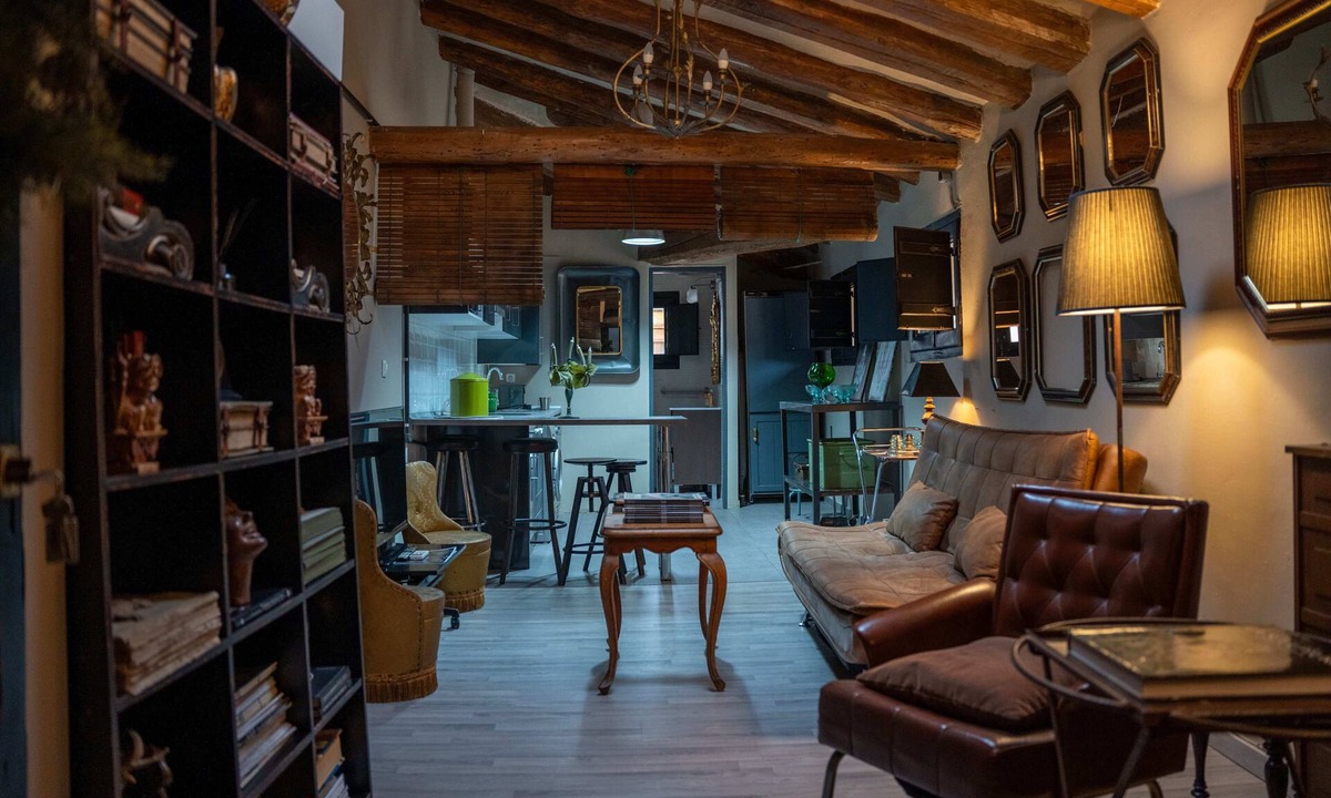 Zaragoza Old Town Apartment | Acogedor Estudio Edificio Histórico Pza del Pilar