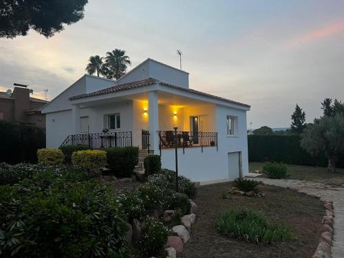 Lliria House | Acogedora casa con piscina
