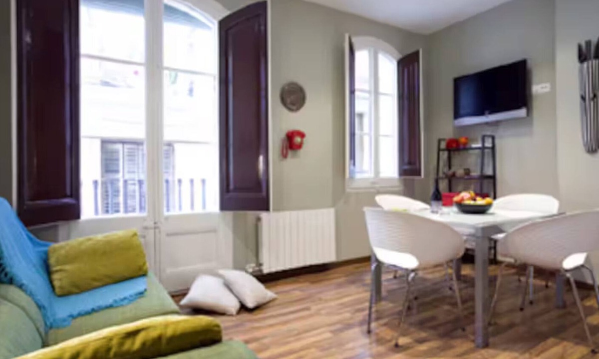 La Ribera Apartment | Acomodis great location right in El Born old town 4 air conditioners 6 ppl max.!