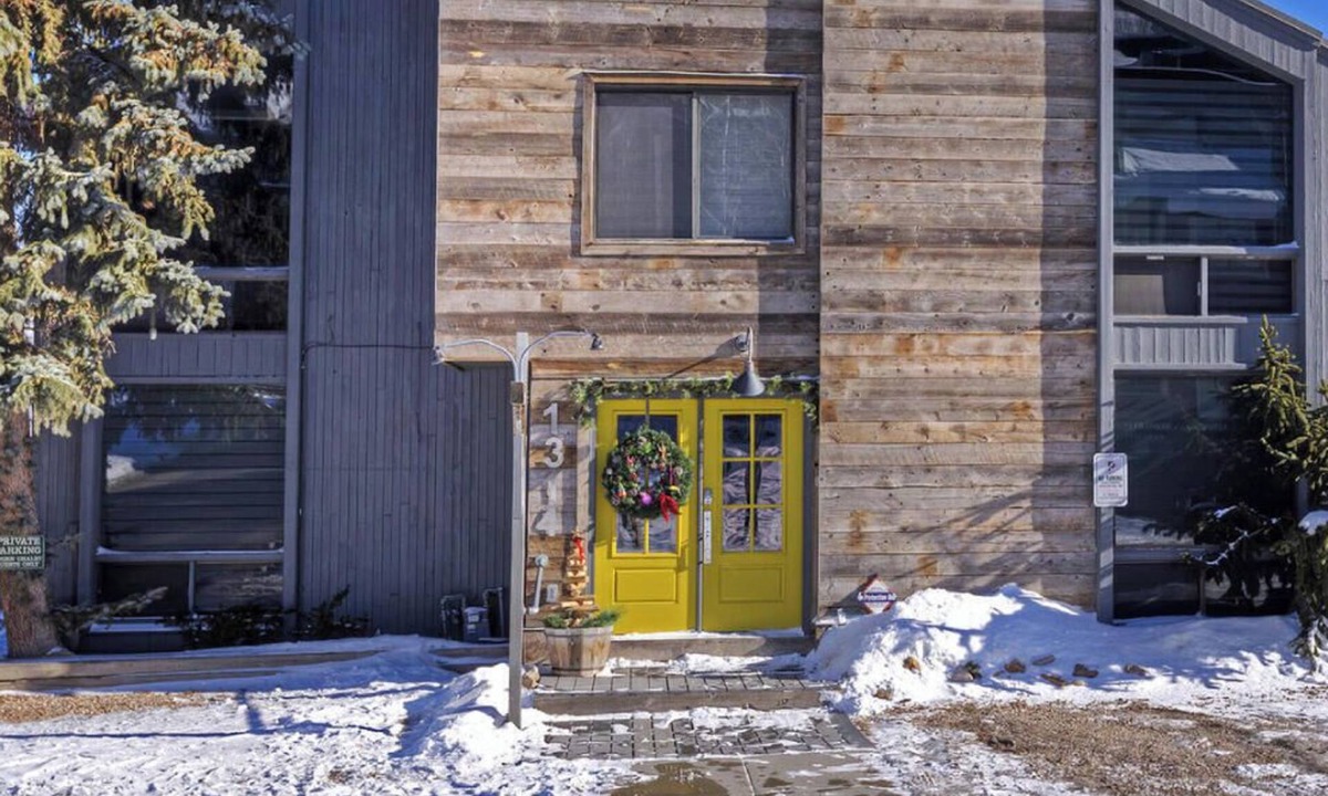 North Park City Ski Chalet | Acorn Chalet #1 - Walk to PC ski base! 2BD