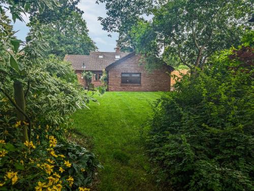 Bromyard House | Acorns At Oaklands