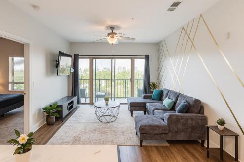 Glen Iris Apartment | Across from UAB Spacious 2BR Retreat 3a