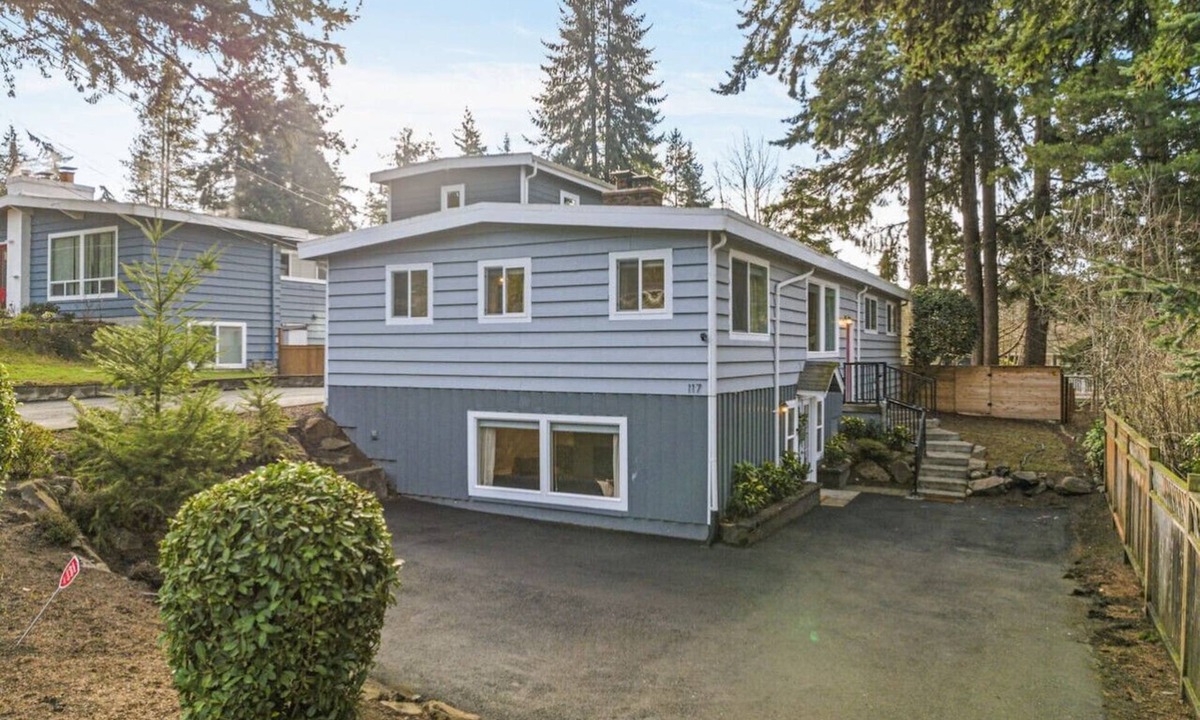 Hillwood House | ADA/King Beds/BBQ/Fire Pit/4,400 sqft/Game Room