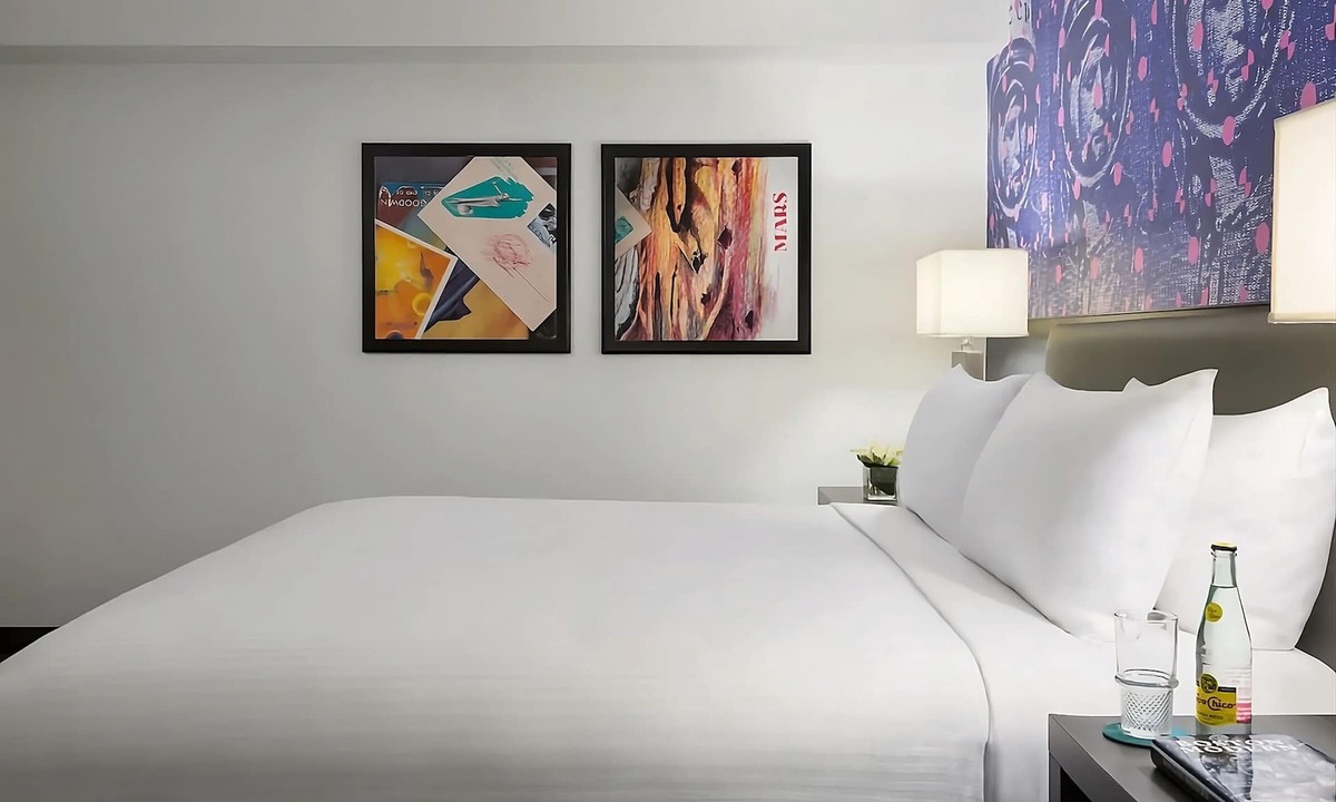 Lower Allston Hotel | ADA Ste with Roll-in Shower at Studio Allston Hotel